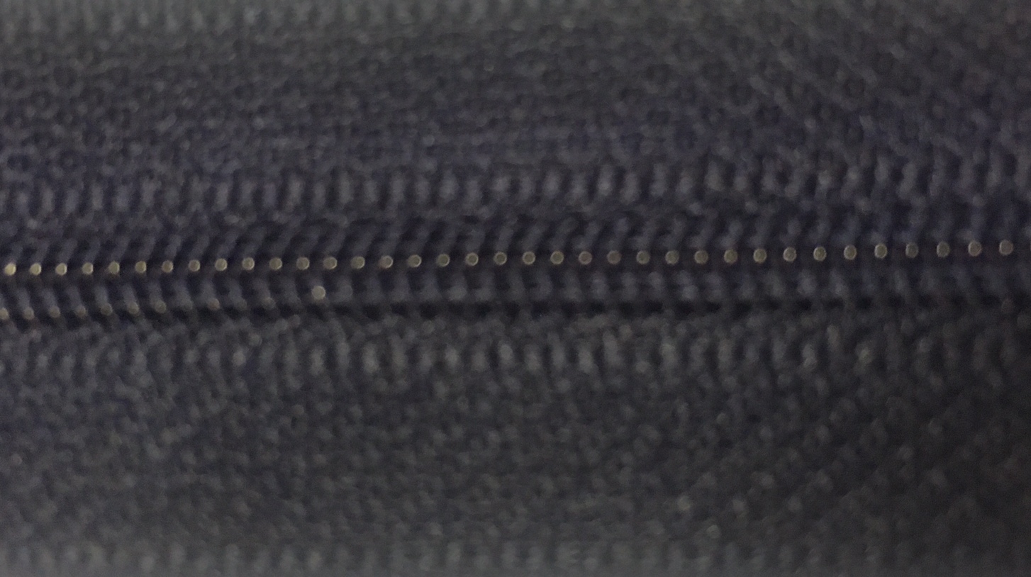 Zips skrytý nedeliteľný. 3mm, 50cm,330, 0,19€/kus