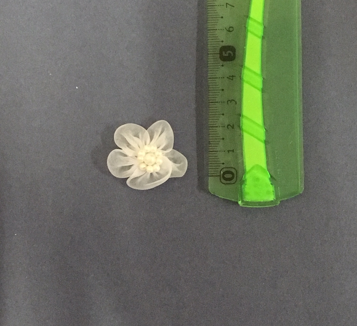 Monofilový kvet Ø30 mm s korálikmi,10ks/1ks=0,14€  biela