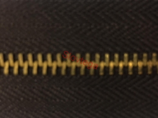 Zips kov. M-5,nedelitelný 8cm 303 hnedá